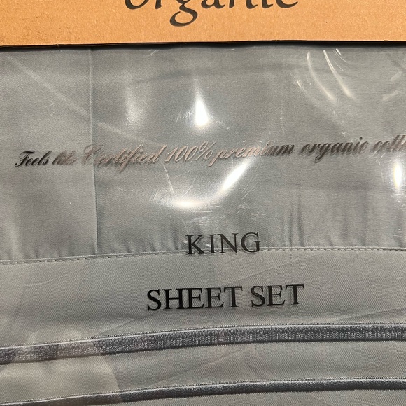 King Sheet Set in Sky Blue - Picture 2 of 3